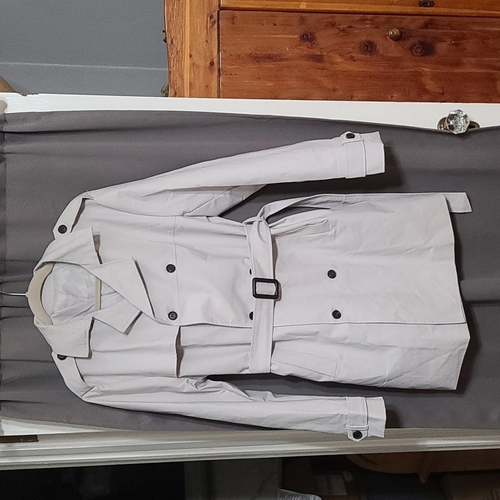 Smart Double-Breasted Trench Coat in Light Gray